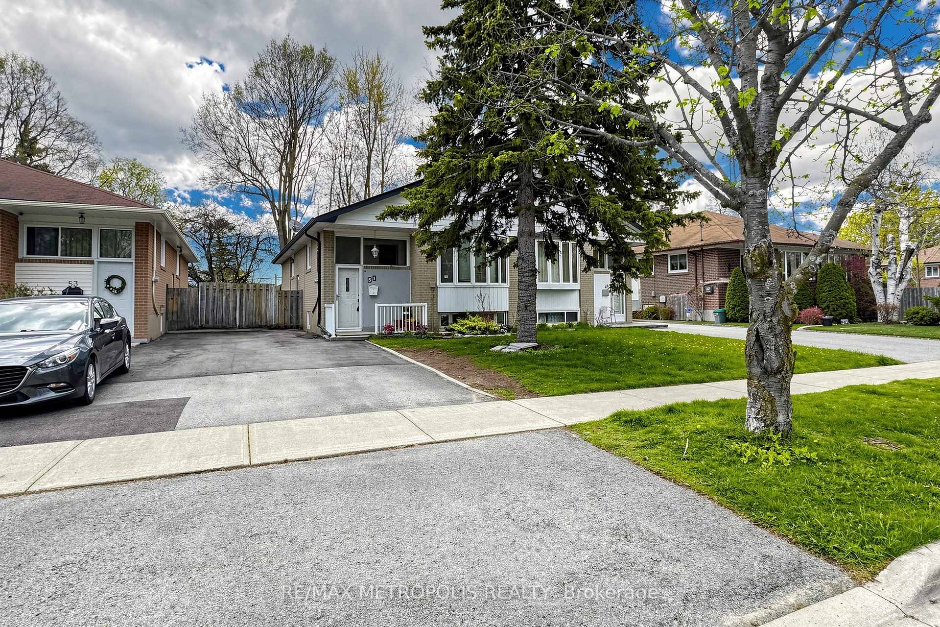 51 Greyabbey Trail, Toronto E08, ON M1E 1V8, Toronto E08, ON — photo 1 of 51