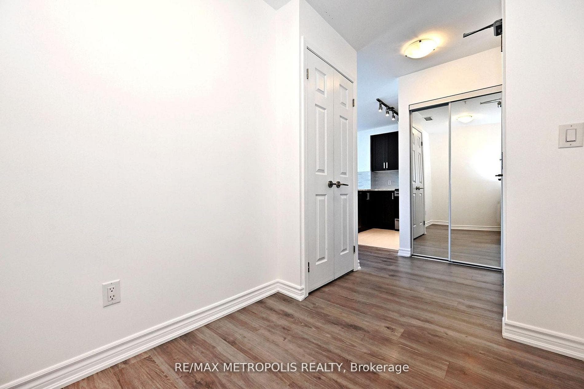 11611 Yonge Street 809, Richmond Hill, ON L4E 1G2, Richmond Hill, ON — photo 33 of 43
