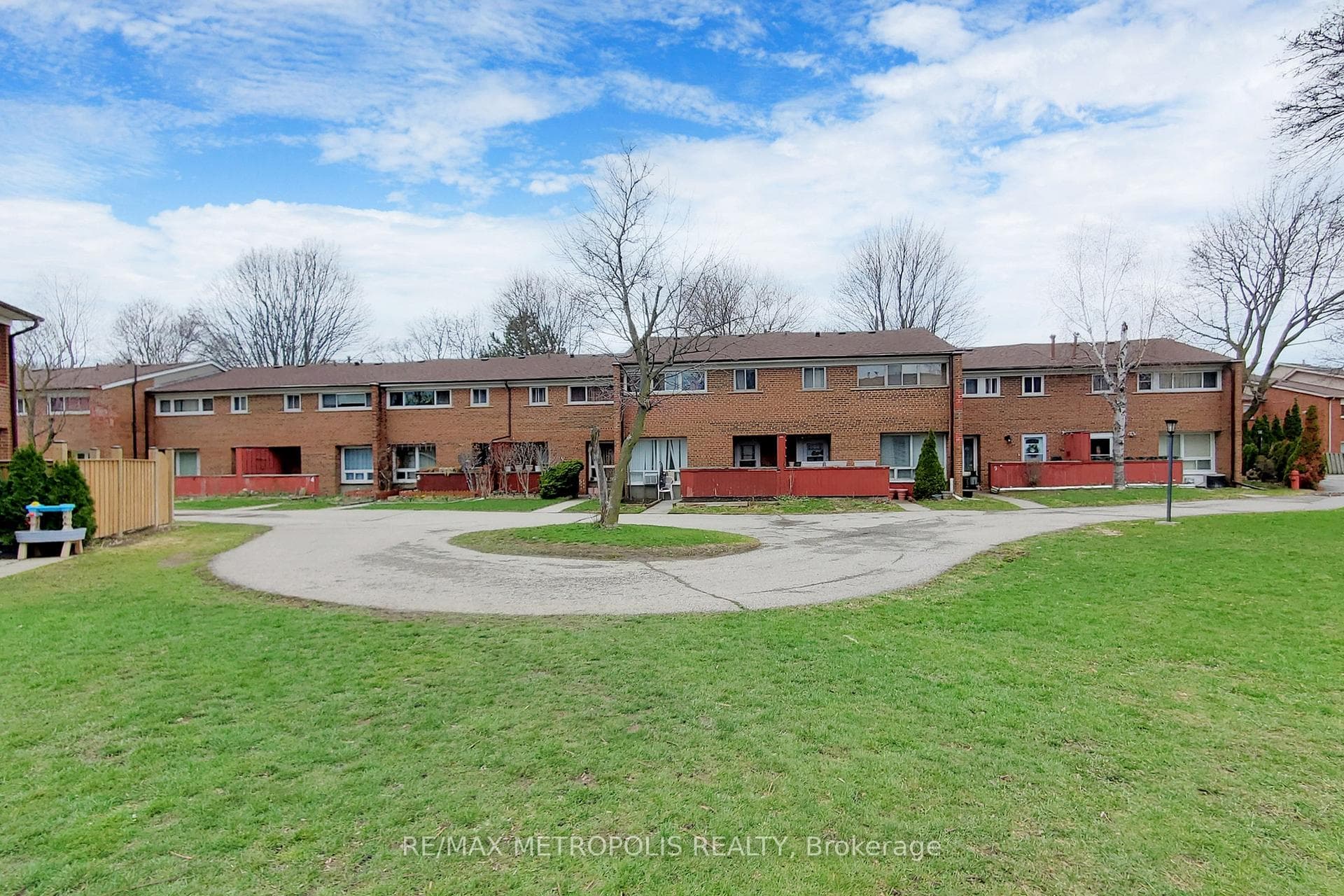 1021 Midland Avenue 25, Toronto E08, ON M1K 4G7, Toronto E08, ON — photo 48 of 50