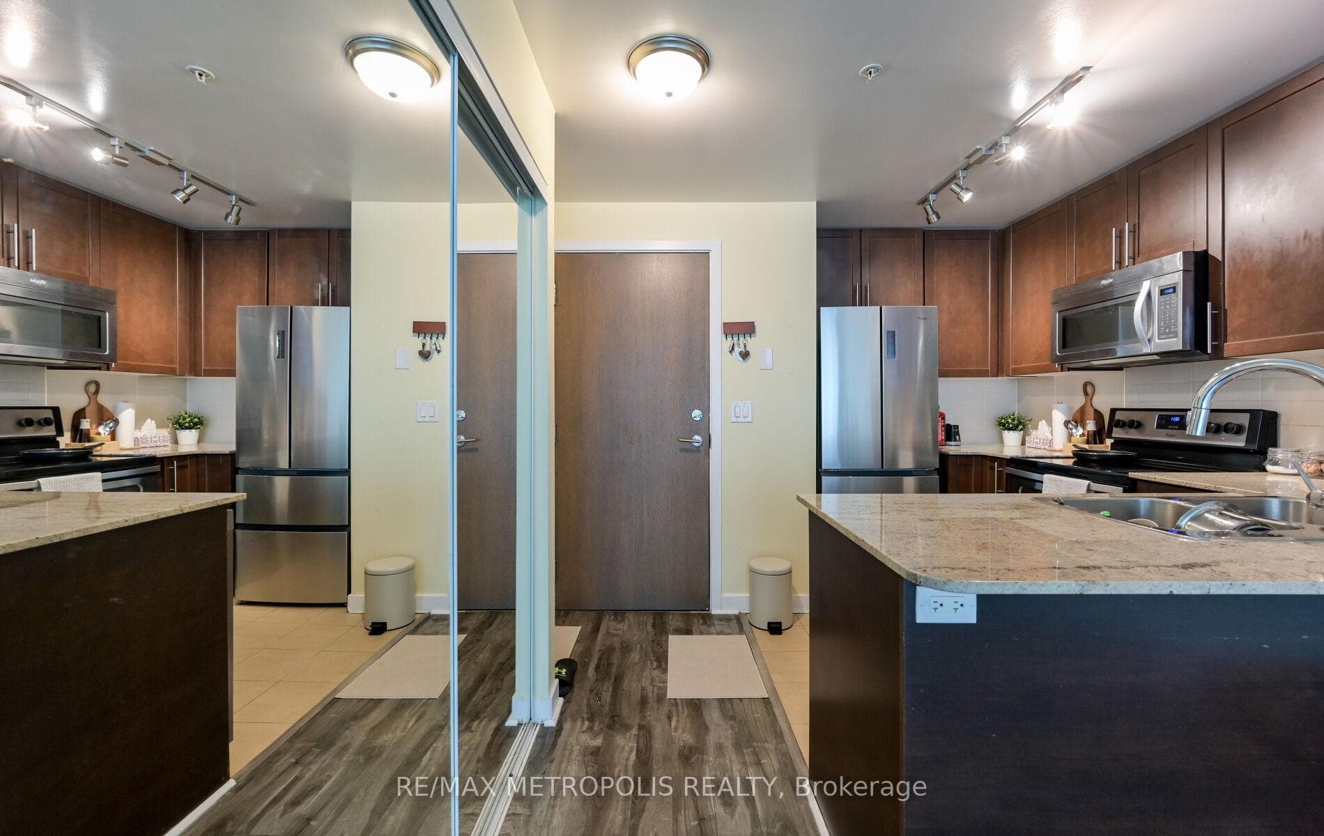 3985 Grand Park Drive 1004, Mississauga, ON L5B 0H8, Mississauga, ON — photo 26 of 43