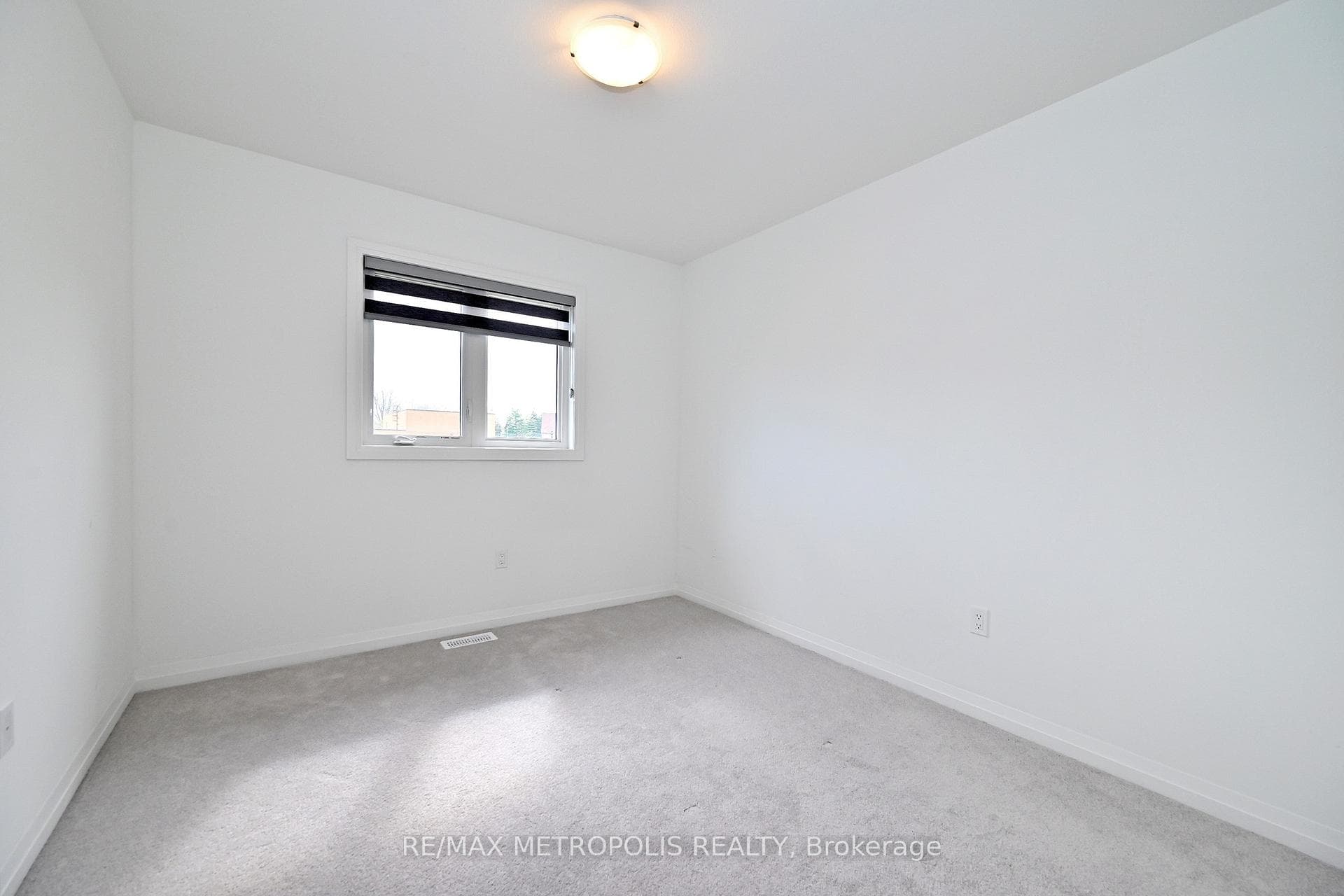 4552 Portage Road 104, Niagara Falls, ON L2E 6A8, Niagara Falls, ON — photo 36 of 50