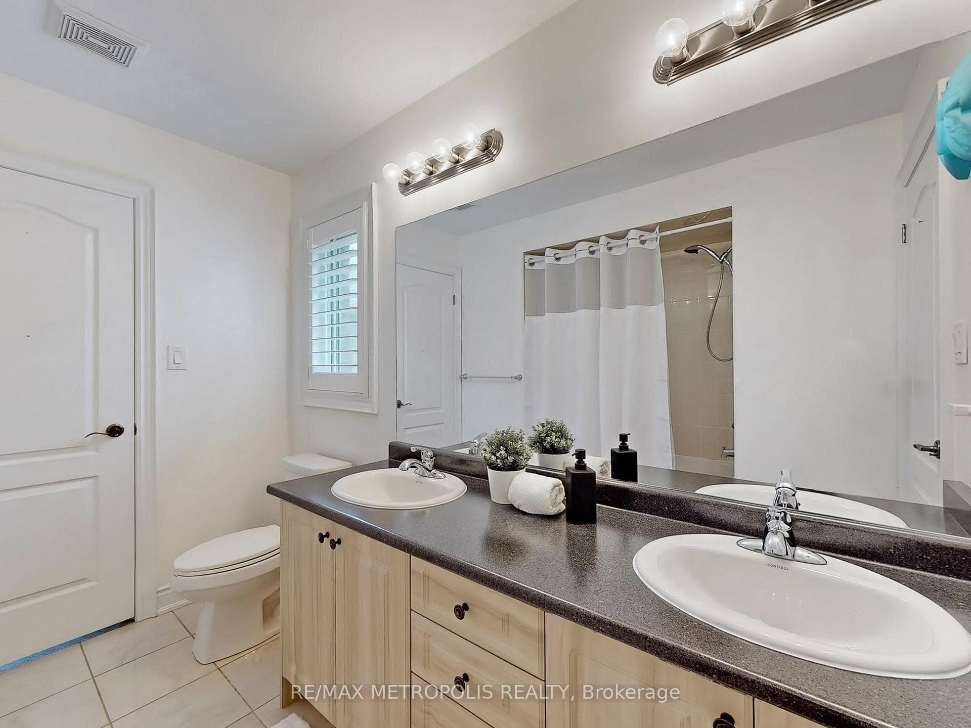 124 Milby Crescent, Bradford West Gwillimbury, ON L3Z 0X8, Bradford West Gwillimbury, ON — photo 18 of 29