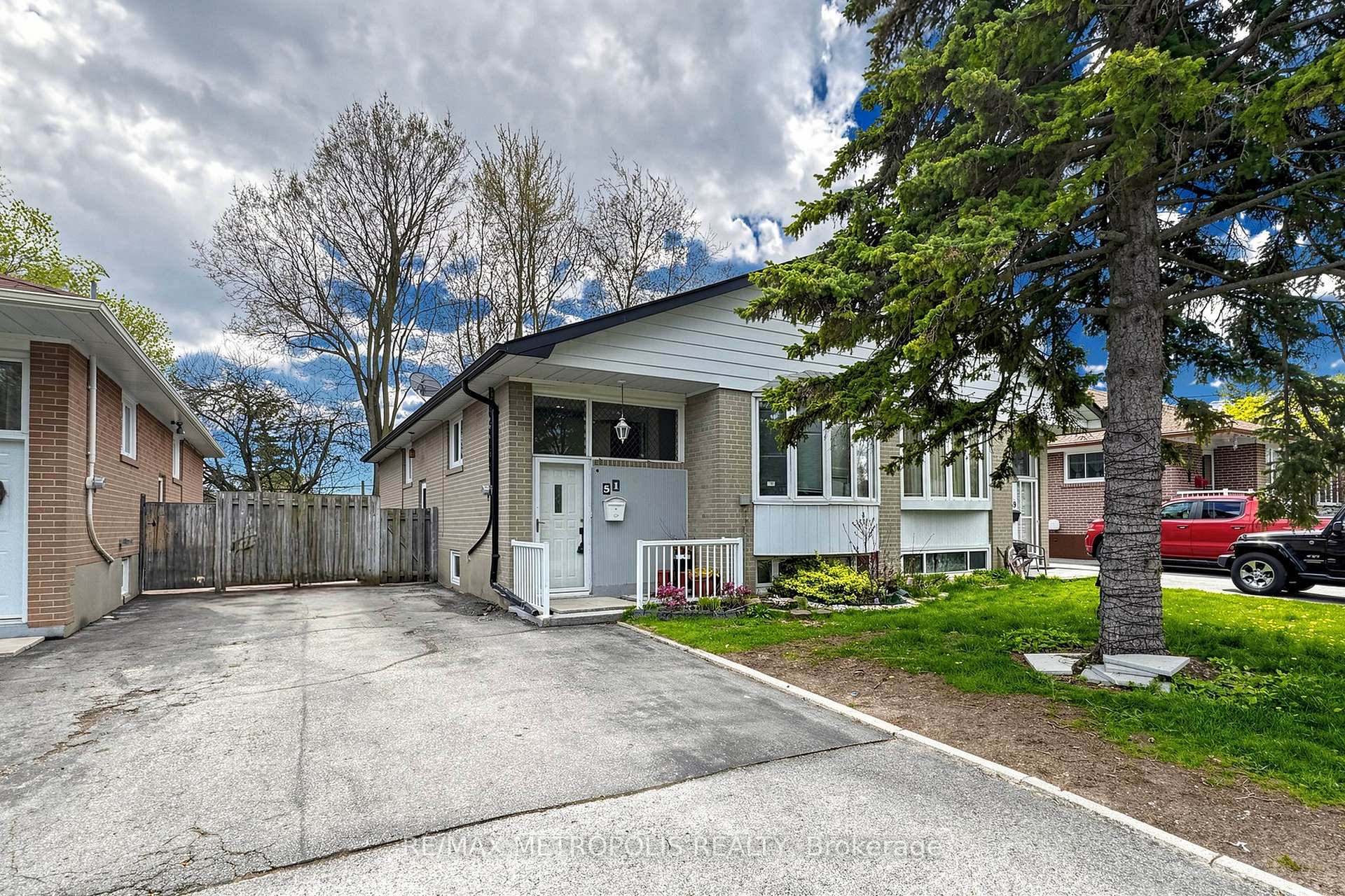 51 Greyabbey Trail, Toronto E08, ON M1E 1V8, Toronto E08, ON — photo 4 of 51