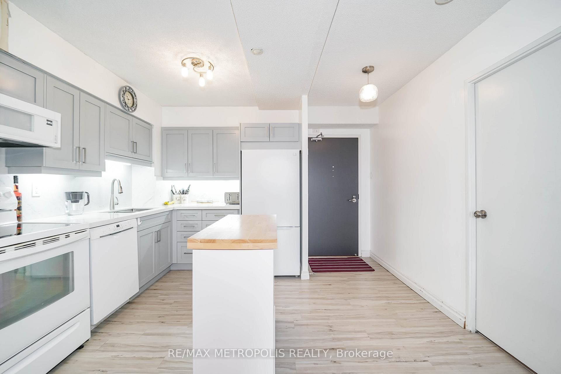 40 William Roe Boulevard 1010, Newmarket, ON L3Y 5N4, Newmarket, ON — photo 13 of 52