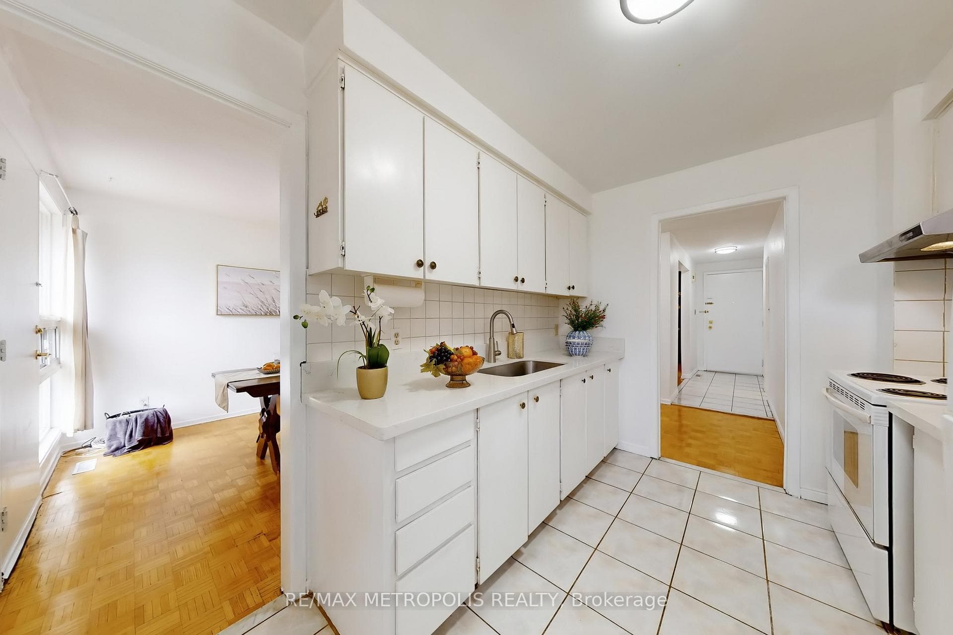 1021 Midland Avenue 25, Toronto E08, ON M1K 4G7, Toronto E08, ON — photo 12 of 50