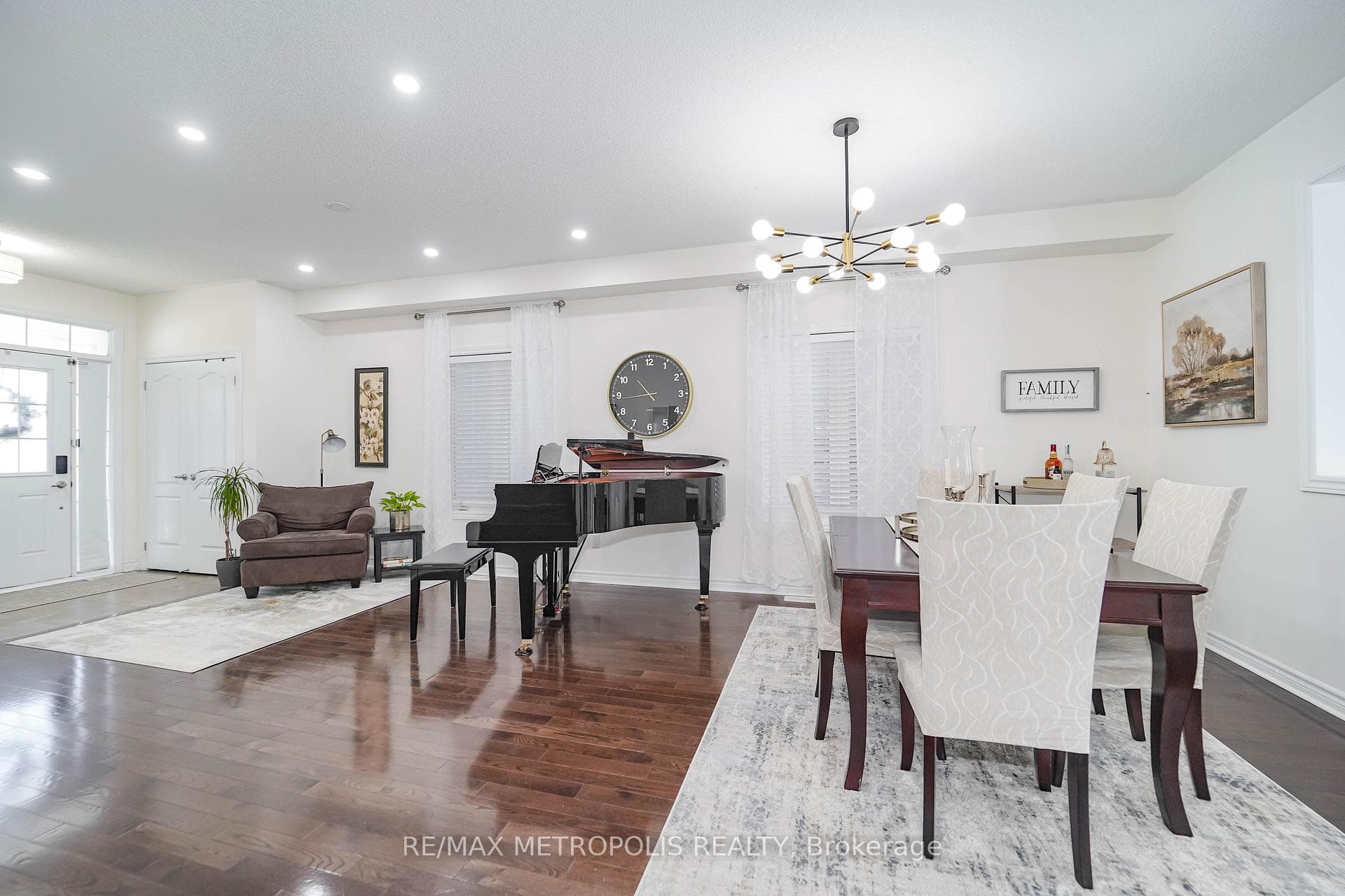 82 Mcroberts Crescent, Clarington, ON L1E 0H4, Clarington, ON — photo 12 of 50