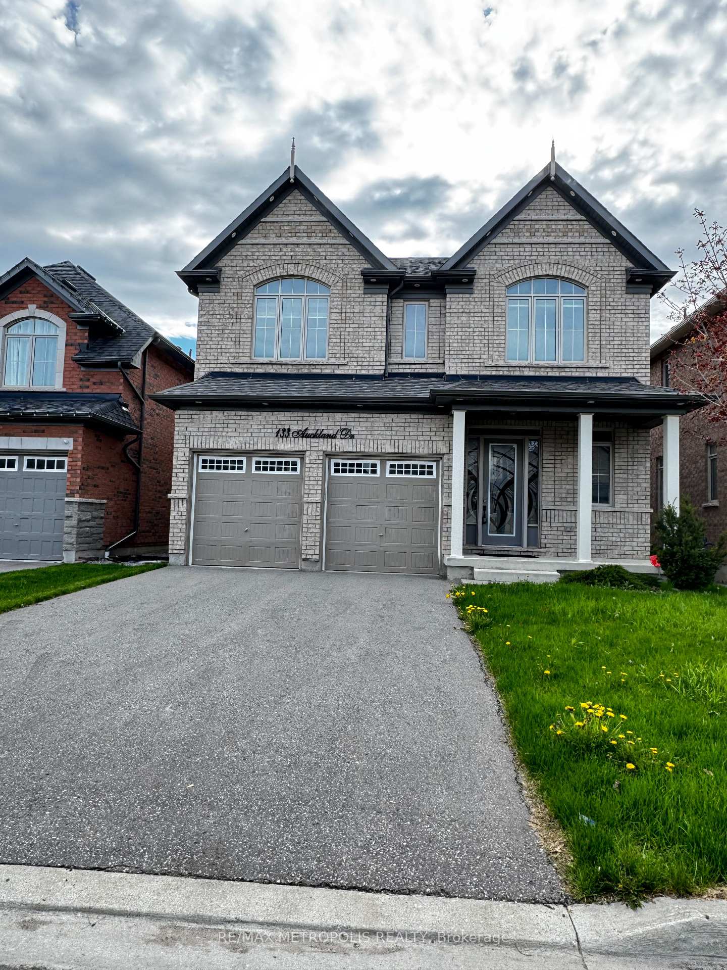 133 Auckland Drive, Whitby, ON L1P 0H4, Whitby, ON — photo 1 of 38