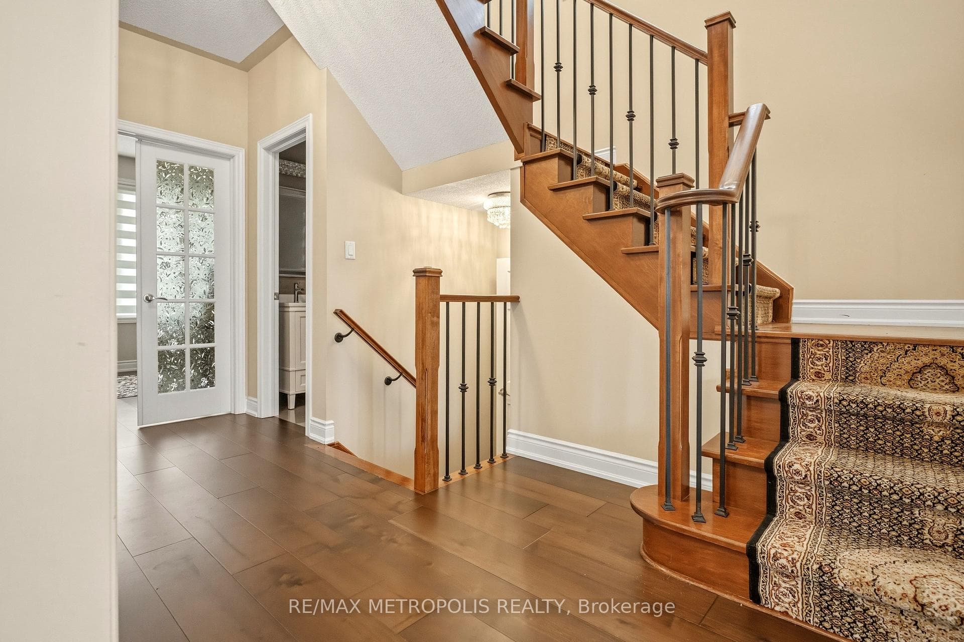 1069 Nellie Little Crescent, Newmarket, ON L3X 3E3, Newmarket, ON — photo 14 of 44