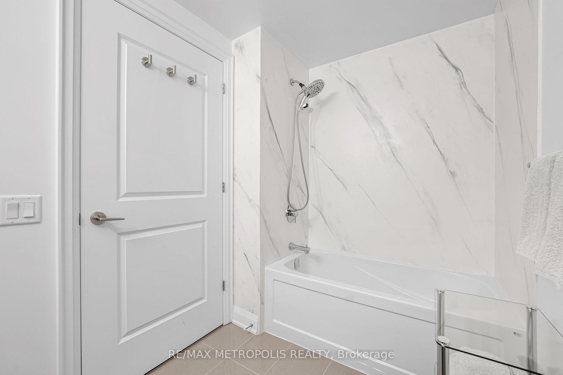 10 Gatineau Drive 509W, Vaughan, ON L4J 0L2, Vaughan, ON — photo 19 of 33