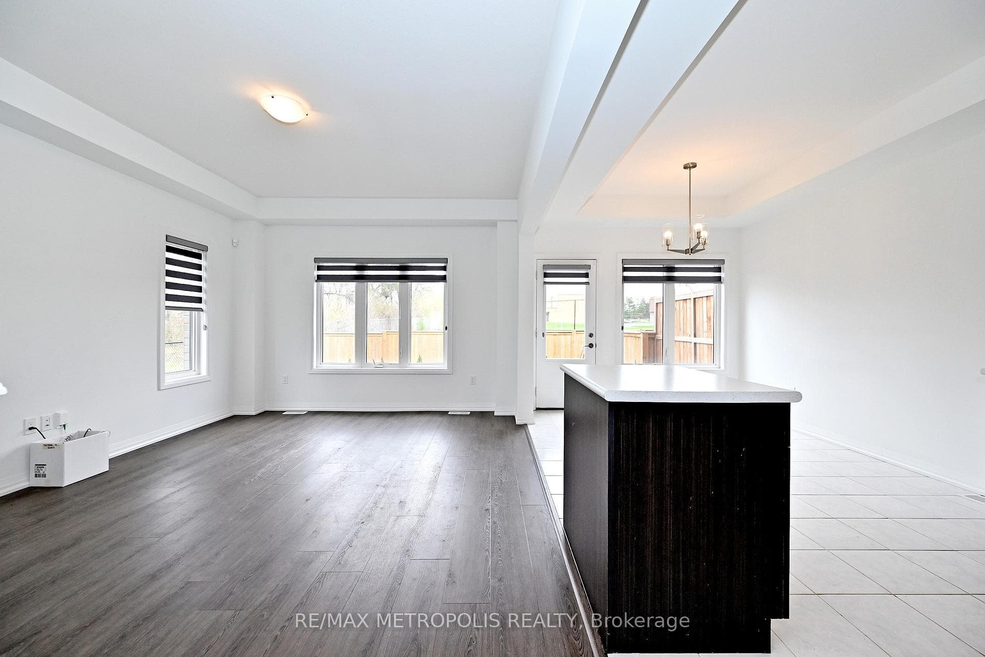 4552 Portage Road 104, Niagara Falls, ON L2E 6A8, Niagara Falls, ON — photo 5 of 50
