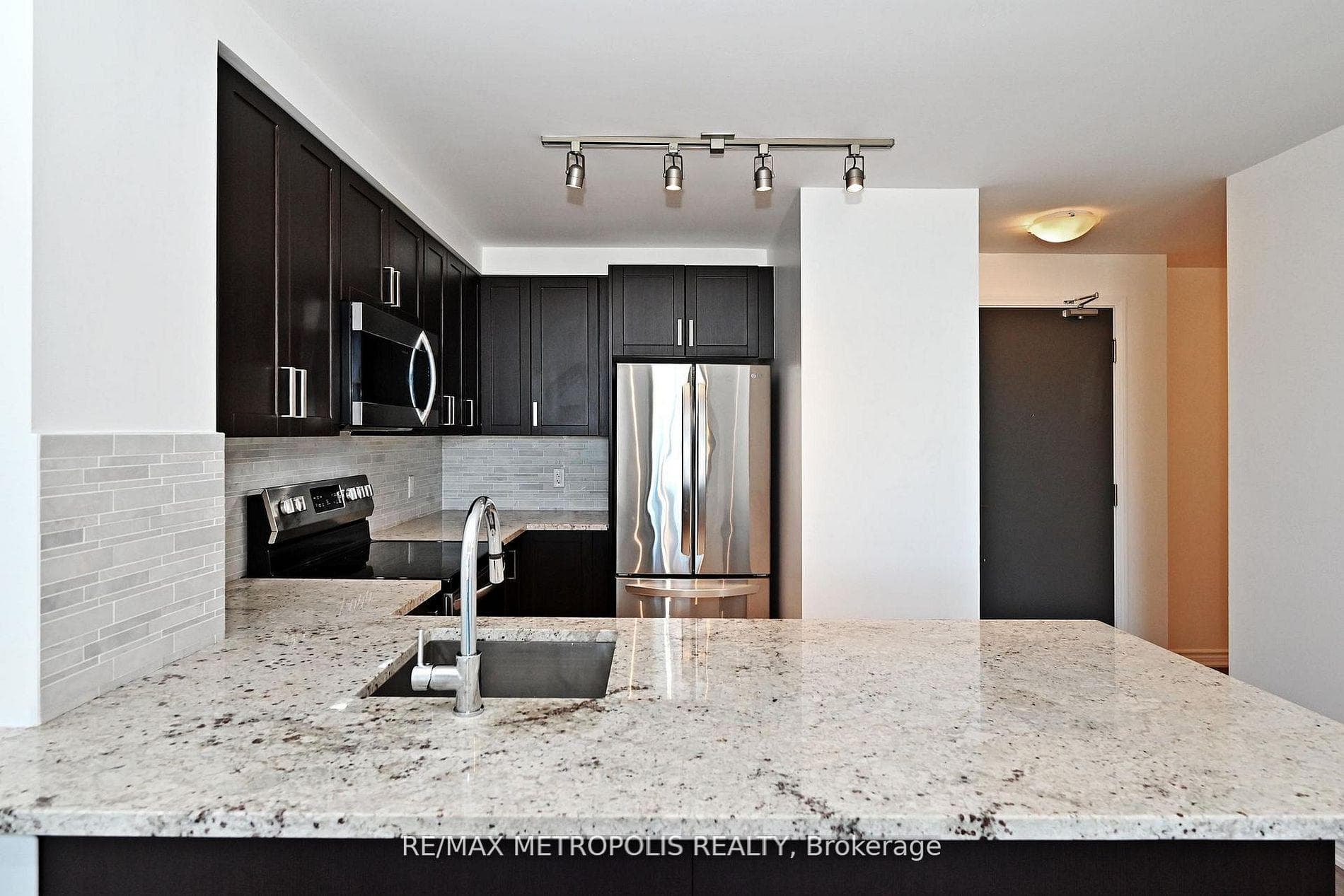 11611 Yonge Street 809, Richmond Hill, ON L4E 1G2, Richmond Hill, ON — photo 16 of 43