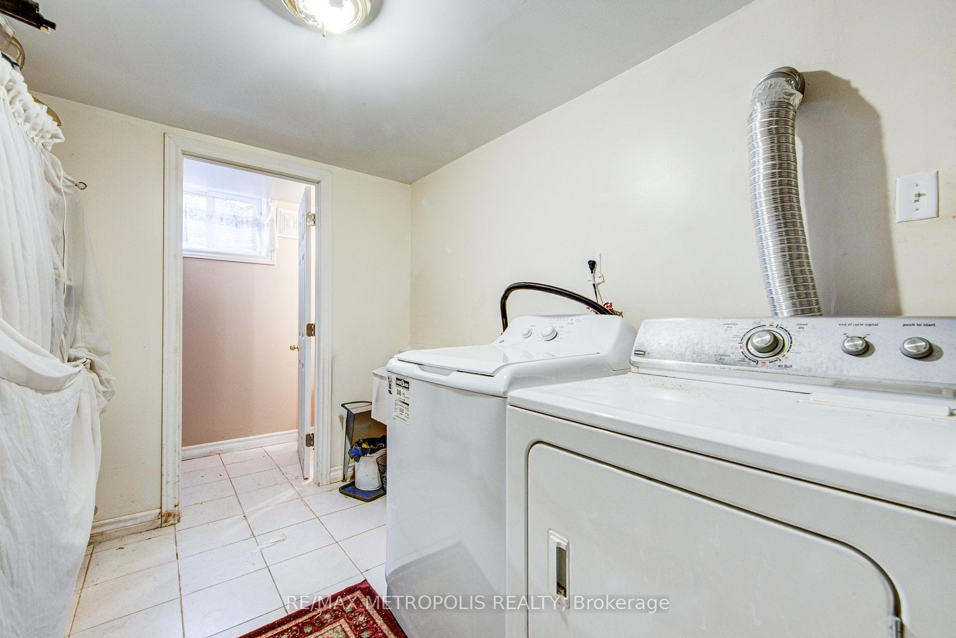 110 Stevenson Road, Toronto W10, ON M9V 2B5, Toronto W10, ON — photo 24 of 35