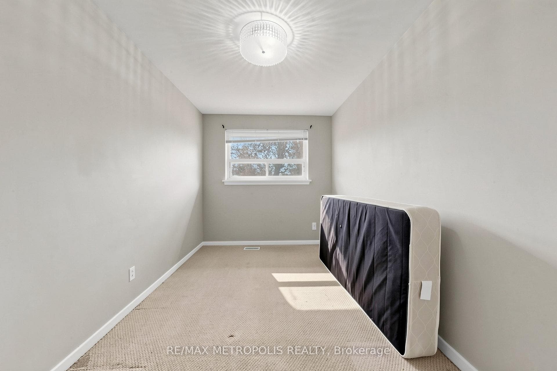51 Greyabbey Trail, Toronto E08, ON M1E 1V8, Toronto E08, ON — photo 20 of 51