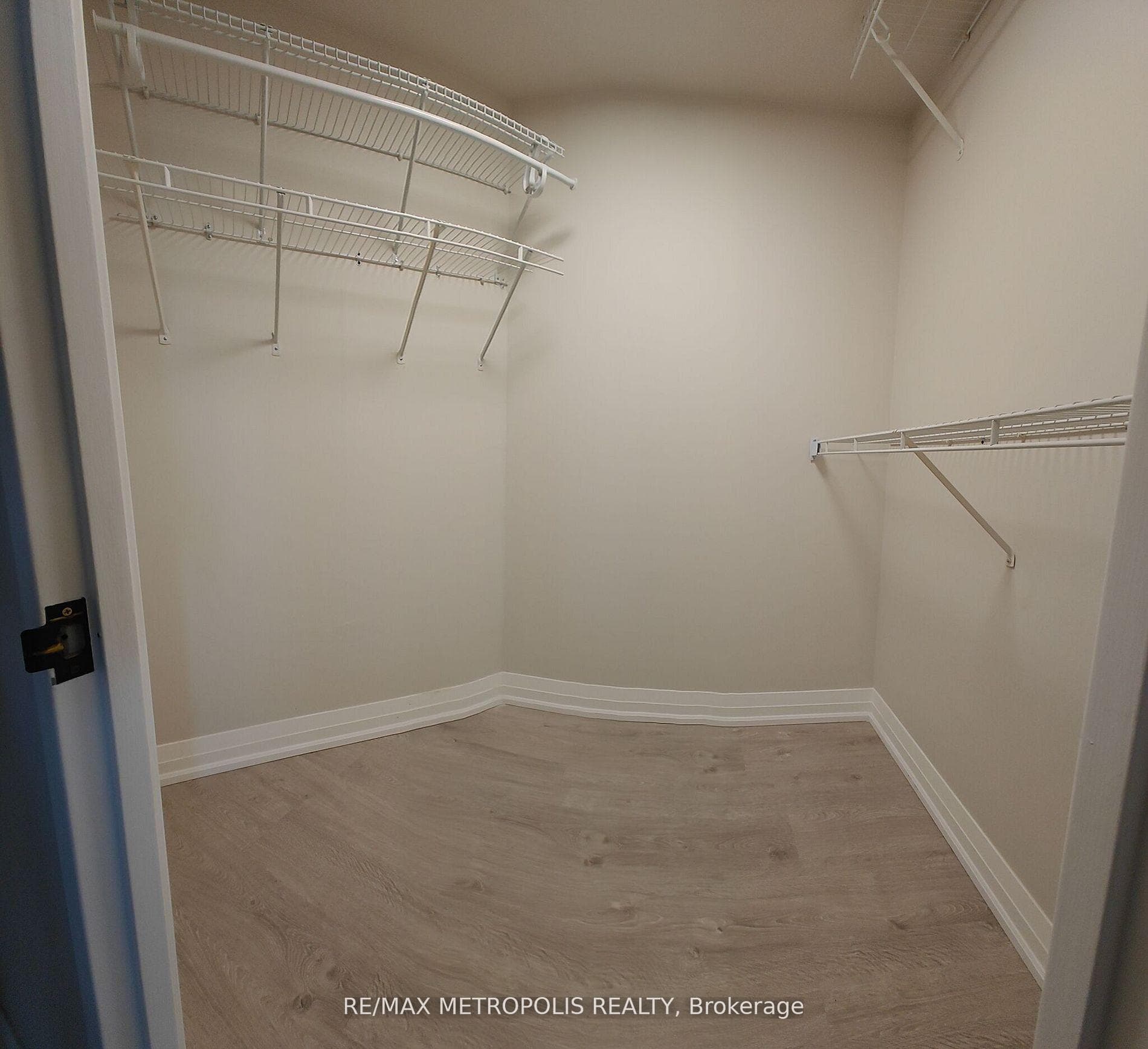 3233 Eglinton Avenue E 1707, Toronto E08, ON M1J 3N6, Toronto E08, ON — photo 13 of 37