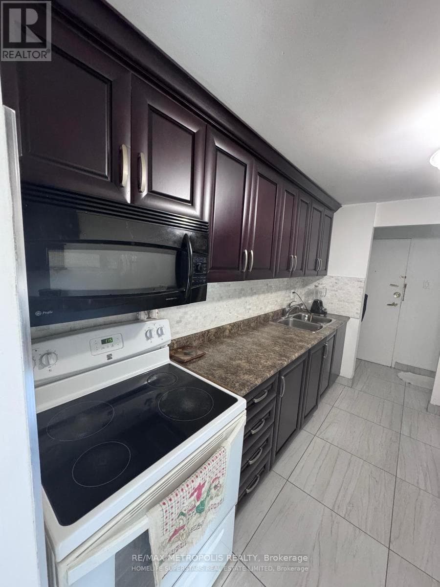 1445 Wilson Avenue 202, Toronto W05, ON M3M 1J5, Toronto W05, ON — photo 1 of 7