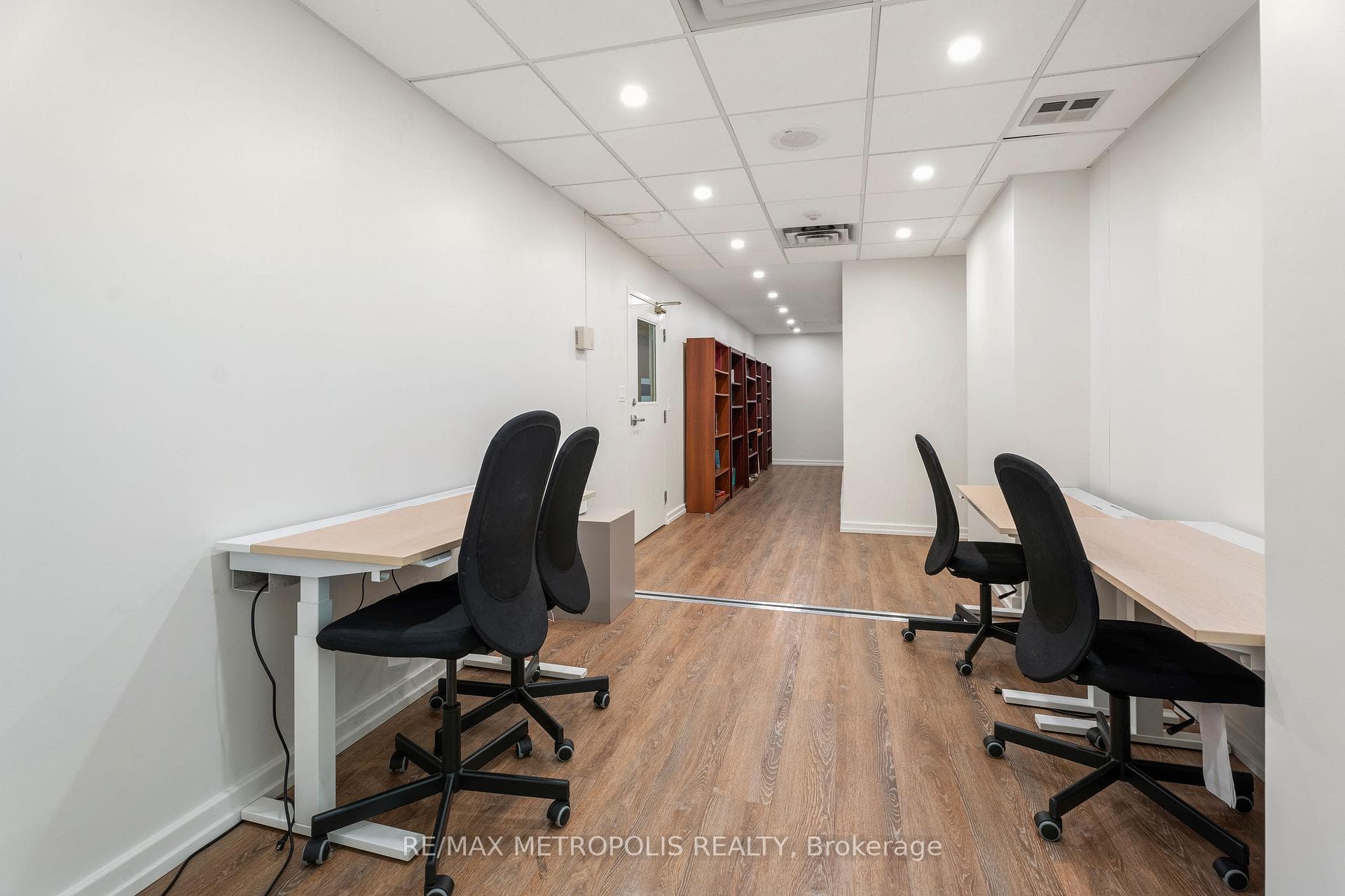 3233 Eglinton Avenue E 1707, Toronto E08, ON M1J 3N6, Toronto E08, ON — photo 29 of 37