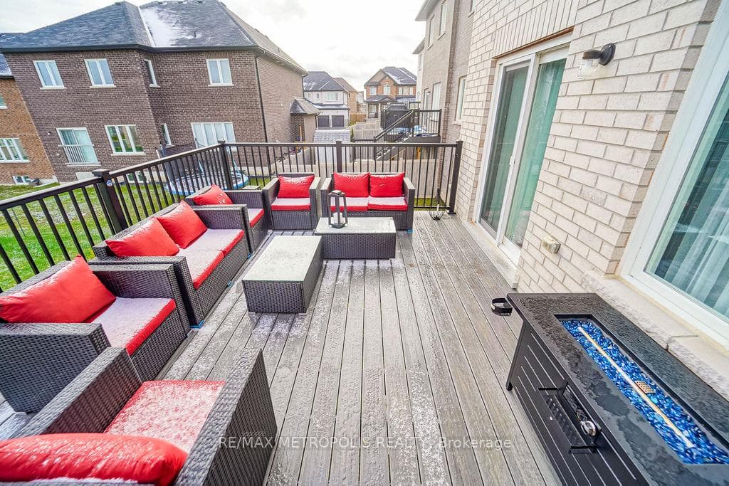 22 Haskins Crescent, Georgina, ON L4P 0H4, Georgina, ON — photo 8 of 50