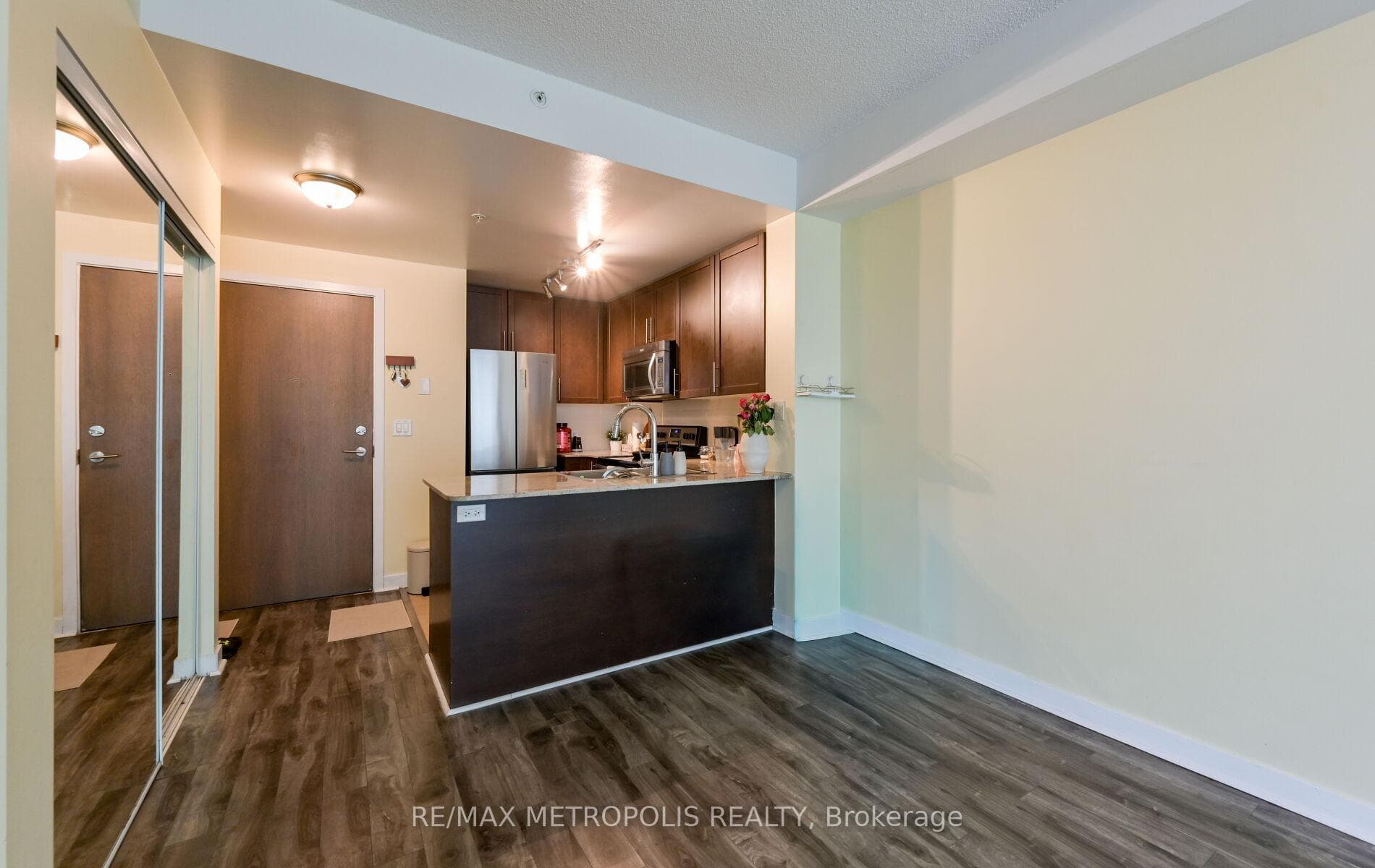 3985 Grand Park Drive 1004, Mississauga, ON L5B 0H8, Mississauga, ON — photo 14 of 43