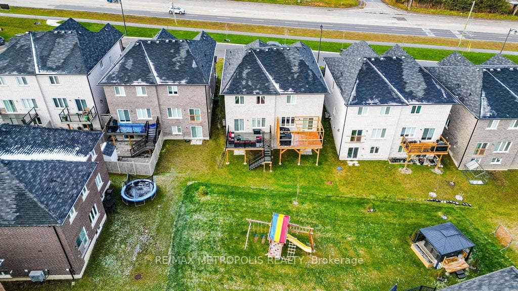 22 Haskins Crescent, Georgina, ON L4P 0H4, Georgina, ON — photo 9 of 50